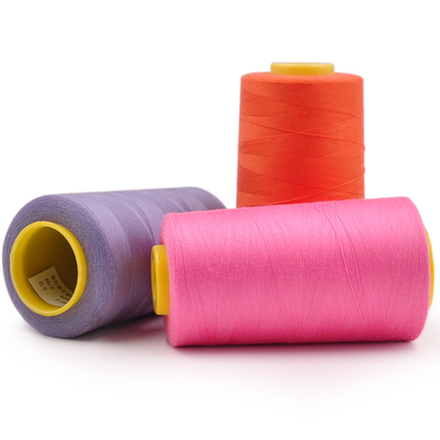 شينو 40 2 آلة خياطة صناعية خيط بوليستر Tkt 120 مخروط 5000 ياردات 40s/2 20/2 Wholesale Hilo De Coser Polies