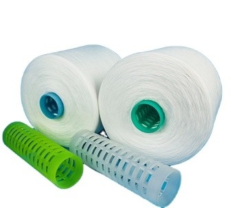 S Twist 100% Ring Spun Poliester الخيط 30/2 40/2 60/2 الخيط الأبيض الخام