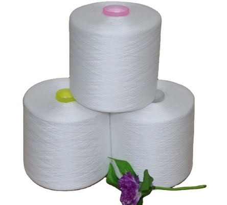 S Twist 100% Ring Spun Poliester الخيط 30/2 40/2 60/2 الخيط الأبيض الخام
